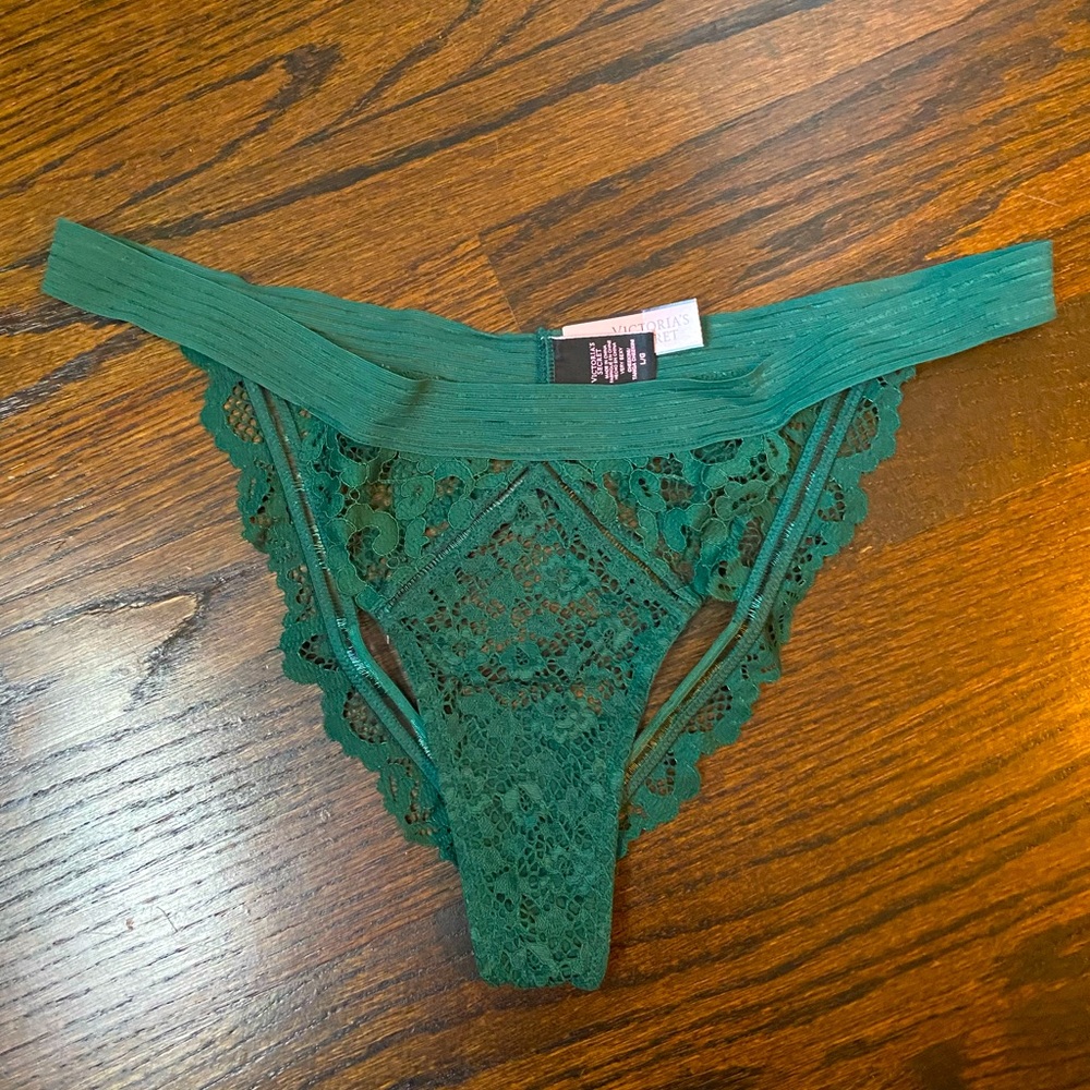 Victoria’s Secret Panties - Very Sexy Cheekini